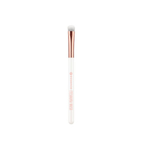 Кисть косметическая Essence для теней
