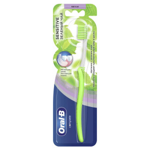 Зубная щетка Oral-B Sensitive Зеленый Чай