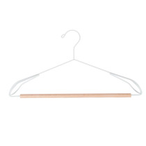 Вешалка Vetta металлическая с объемными плечиками бамбуковая перекладина