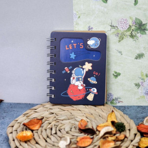 Блокнот iLikeGift Astronaut star 8.4*11 см цвет Черный 