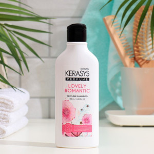 Шампунь для волос KeraSys Perfumed Line Романтик увлажняющий с ромашкой и базиликом 180 мл