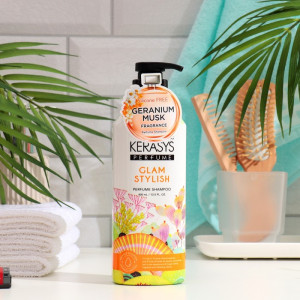 Шампунь для волос KeraSys Perfumed Line Гламур парфюмированный увлажняющий с коллагеном 400 мл