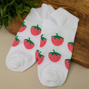 Носки MilotaBox женские Strawberry белый размер 35-40