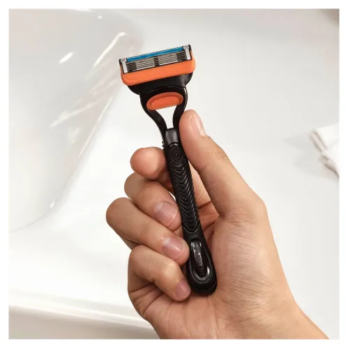 Сменные кассеты Gillette Fusion5 с 5 лезвиями c точным триммером для труднодоступных мест 2 шт – 2