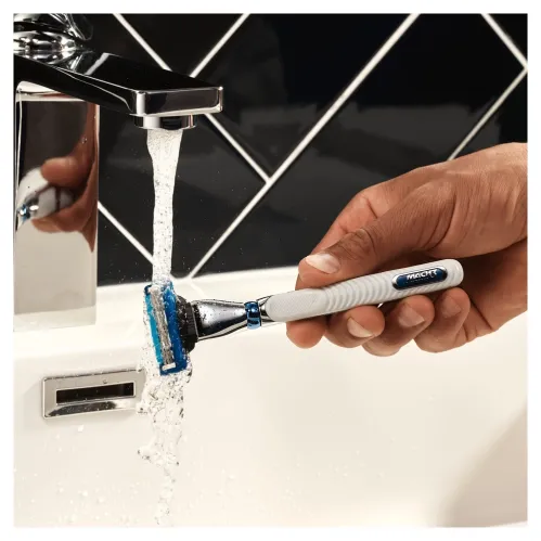 Сменные кассеты Gillette Mach3 Turbo с 3 лезвиями прочнее чем сталь с улучшенной смазывающей полоской для точного бритья 2 шт – 3