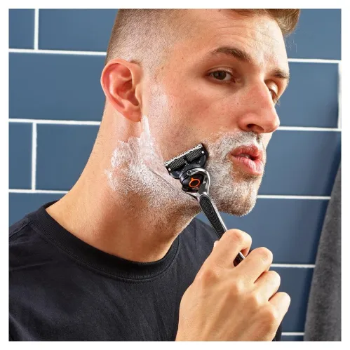 Сменные кассеты Gillette Fusion5 ProGlide с 5 лезвиями с точным тримммером для труднодоступных мест для идеально гладкого бритья 4 шт – 2