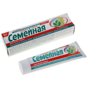 Зубная паста Семейная Подорожник, зверобой 130г
