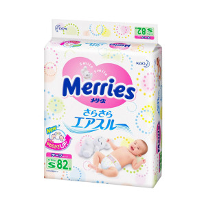 Подгузники Merries S 4-8 кг 82 шт