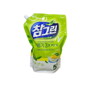 Средство для мытья посуды Lion Korea Chamgreen мягкая упаковка Зеленый чай и лимон с носиком 1.2 кг